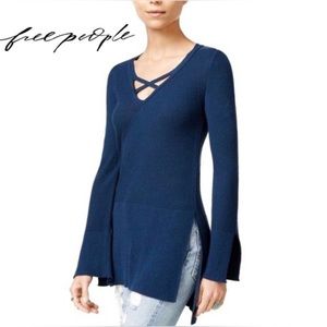 Free People Criss Cross V-Neck Long Sleeve
Knit Tunic Top Blue Side Slits SZ XS